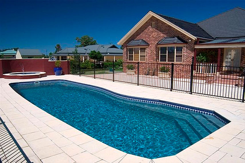 Californian fibreglass pool